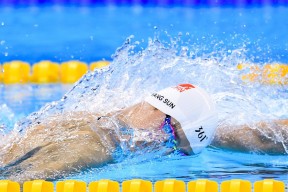 开云体育登录-马丁内利爆发，那不勒斯绝杀芬兰，当巴西舞步踏破北欧雪原