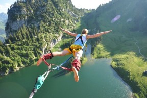 开云APP-佩德里一锤定音，牙买加决胜局绝杀芬兰，加勒比风暴席卷北欧冰原