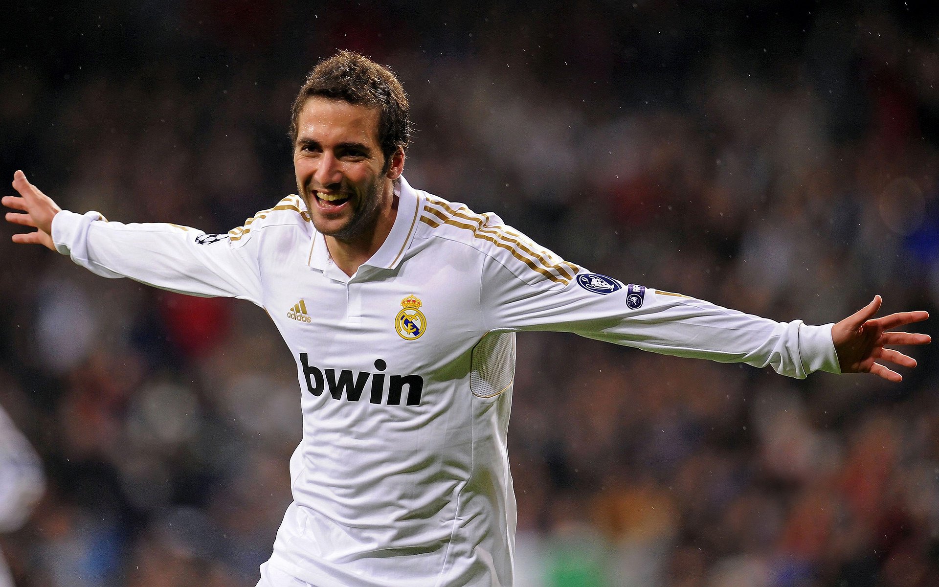 冰与火的对决,世界排名争夺战中,小国如何碾碎足球巨人?